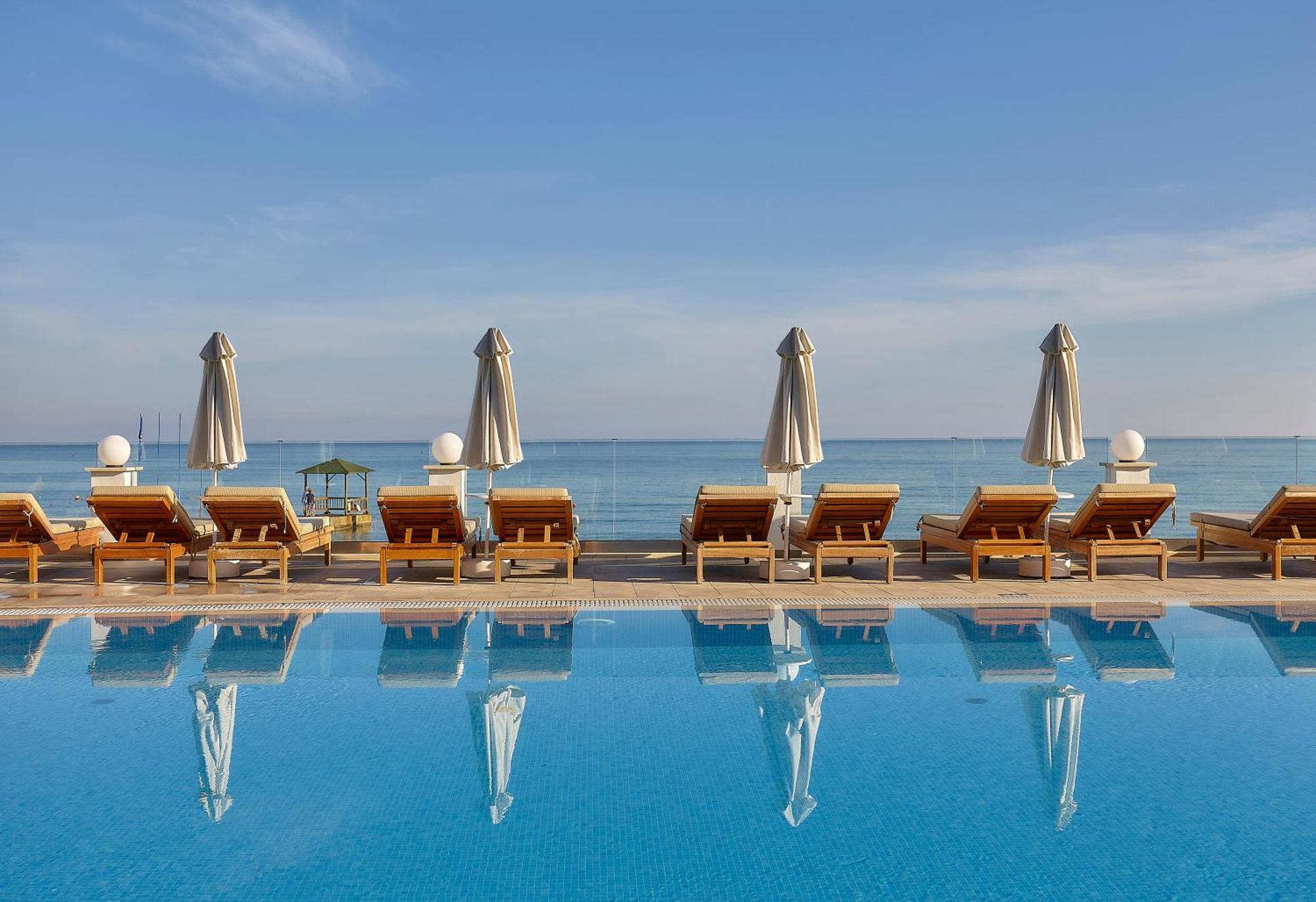 Alexander Beach Hotel&Village Resort Malia Exterior foto